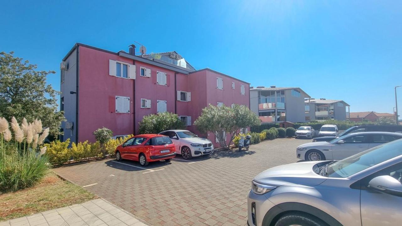 Lea Apartment Novigrad  Exterior photo