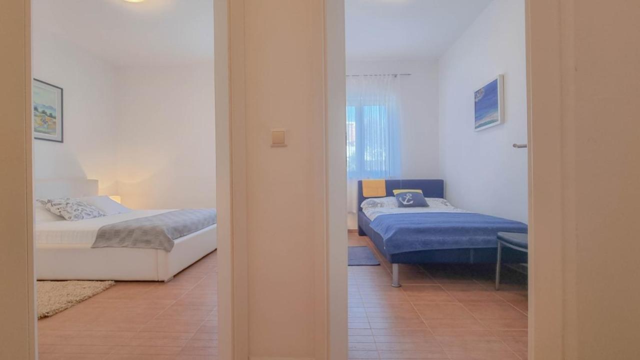 Lea Apartment Novigrad  Exterior photo
