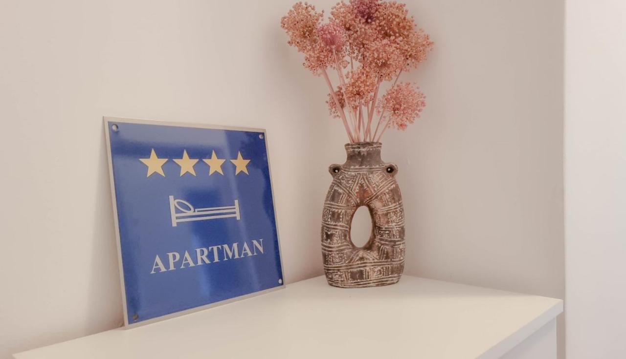 Lea Apartment Novigrad  Exterior photo