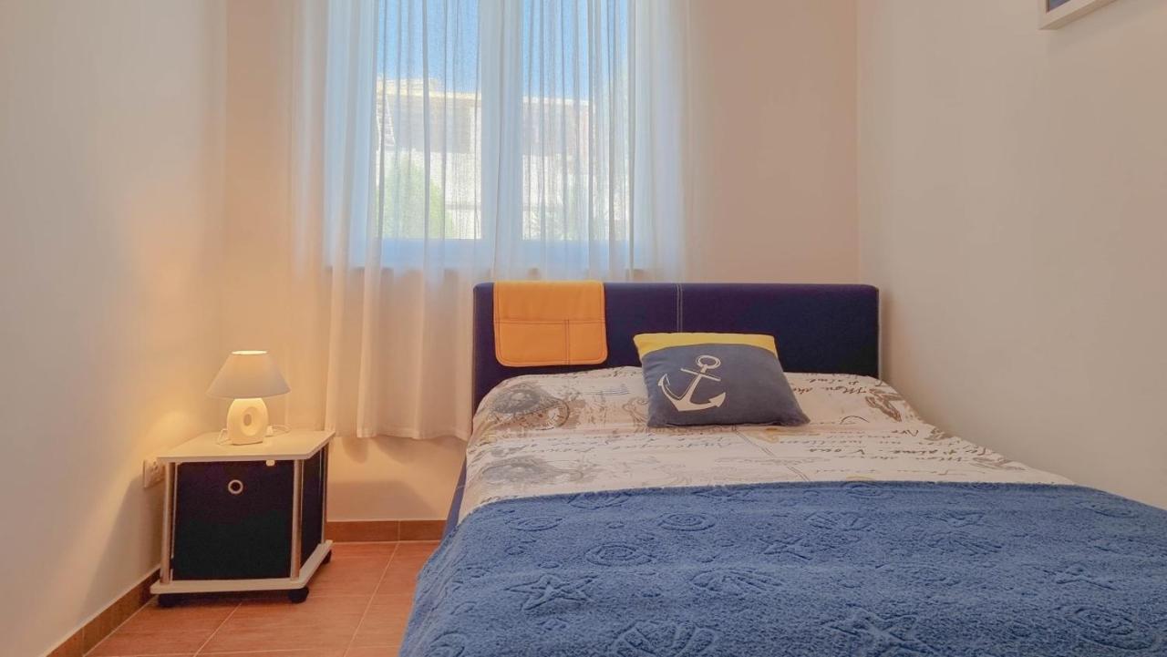 Lea Apartment Novigrad  Exterior photo